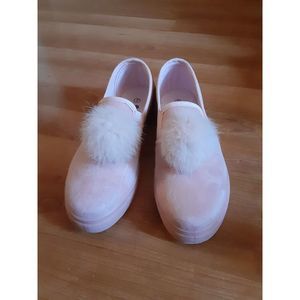 OSITOS Blush Pink Slip On Pom Pom Women SZ 7 Trendy Preppy Twee Cutesy Sneakers